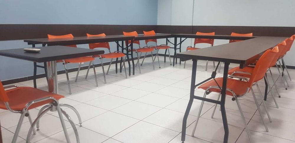 Hotel Dan Inn Sao Carlos By Nacional Inn Extérieur photo
