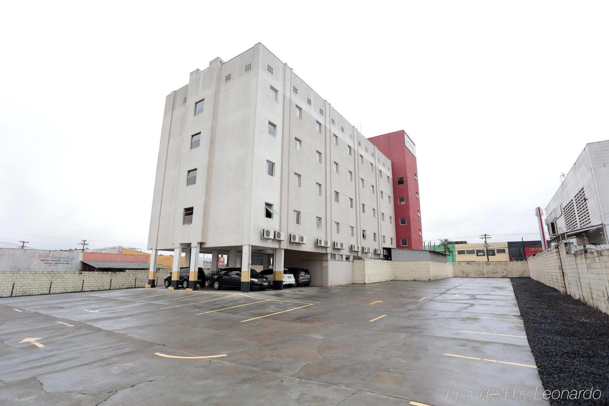 Hotel Dan Inn Sao Carlos By Nacional Inn Extérieur photo
